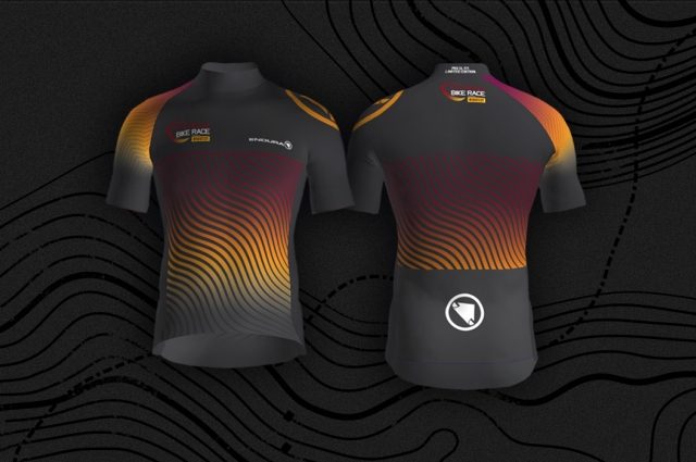Wear the exclusive Endura jersey designed for La Rioja Bike Race presented by Pirelli